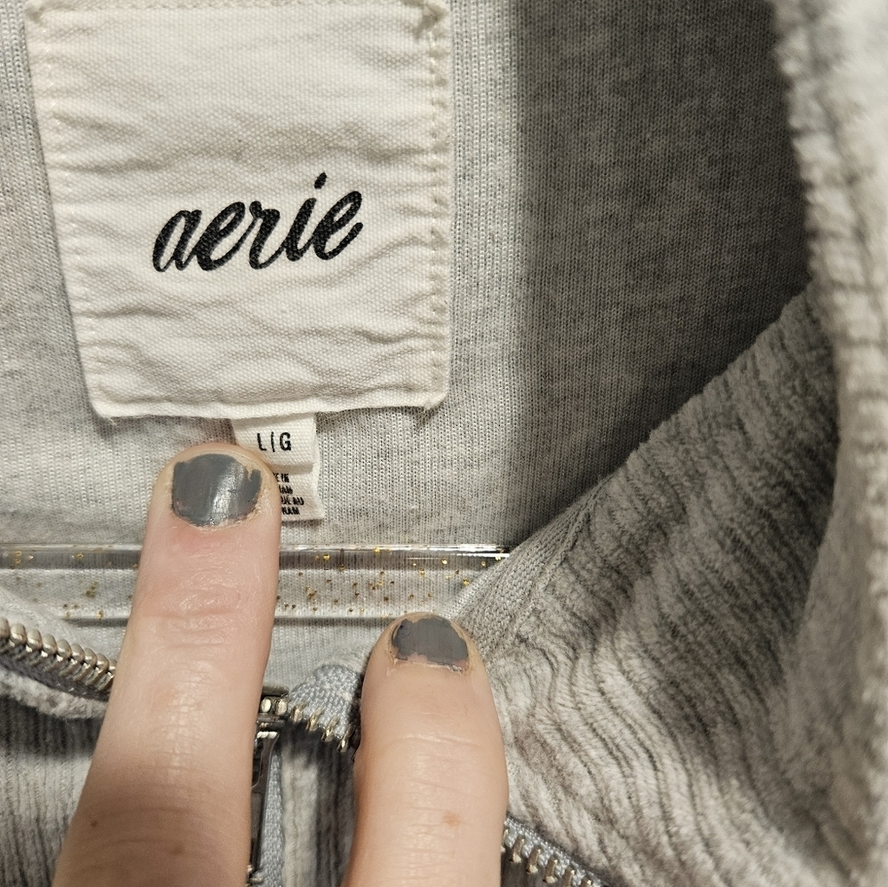 Woman's aerie Grey Corduroy collared cropped Jacket with pockets - Picture 4 of 7